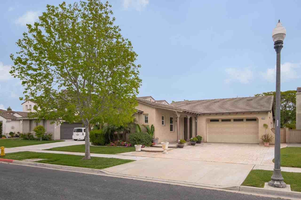 3362 Brookwood Ln - Photo 3 of 32