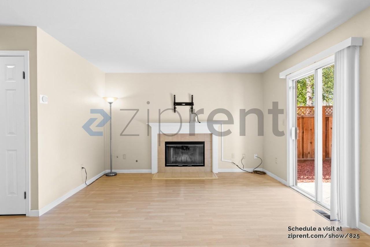 41663 Carol Cmn - Photo 2 of 18