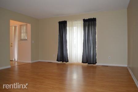 301 Harbour Pointe Dr - Photo 3 of 13