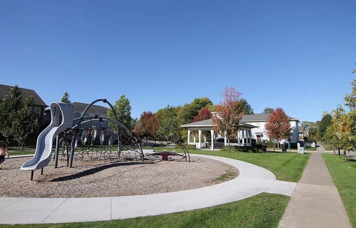 1156 Foster Rd - Photo 6 of 39