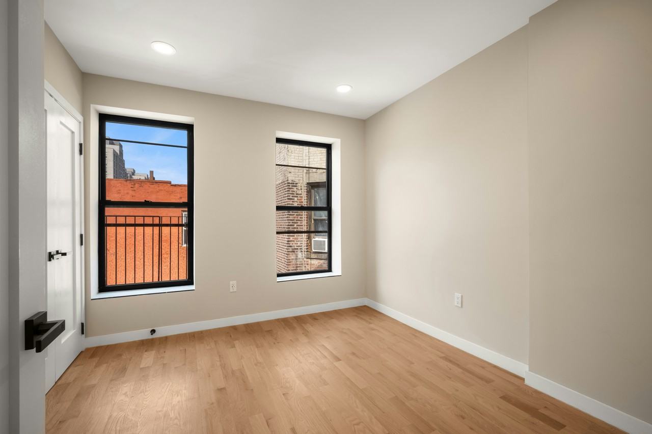 1966 3rd Ave #PH1 - Photo 3 of 9