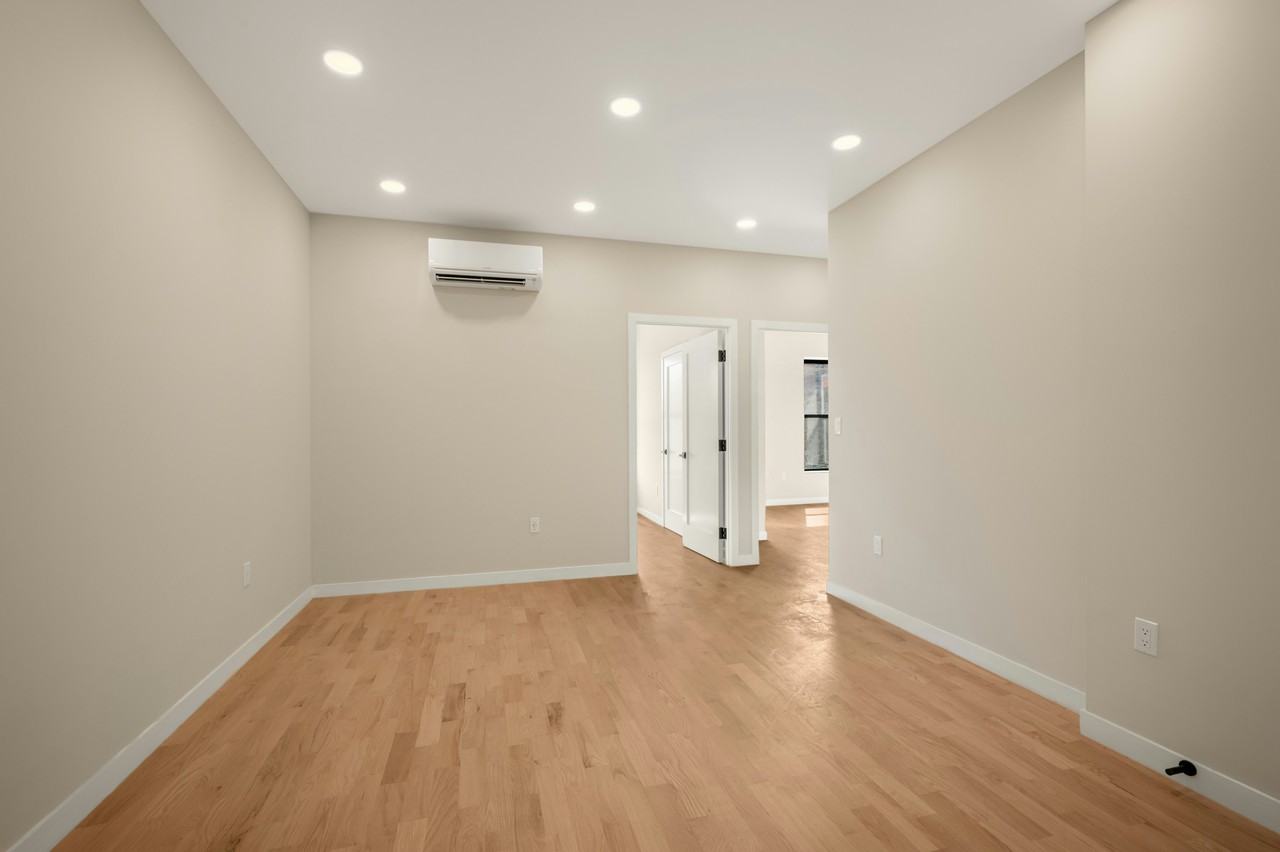 1966 3rd Ave #PH1 - Photo 6 of 9