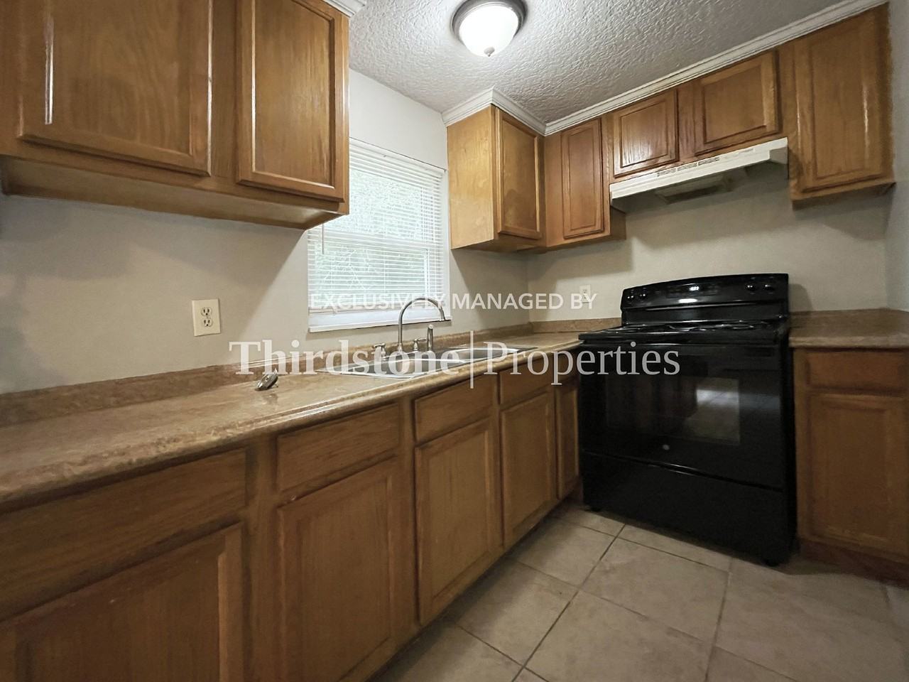 2912 West 15th Street - Photo 3 of 23