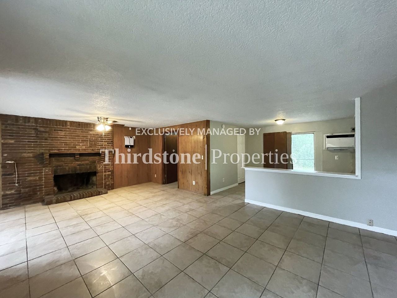 2912 West 15th Street - Photo 5 of 23