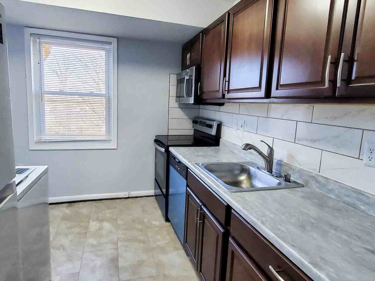 7165 Cross St #202 - Photo 3 of 19