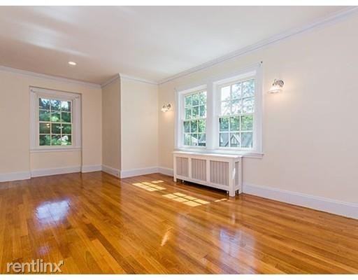 34 Alderwood Rd #1 - Photo 2 of 10