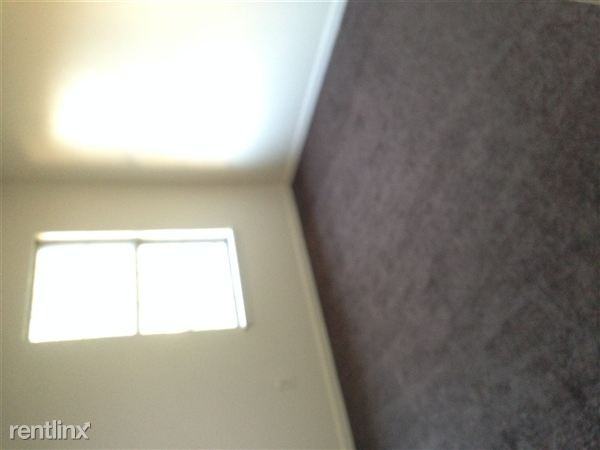 213 Lisa Ln - Photo 2 of 8