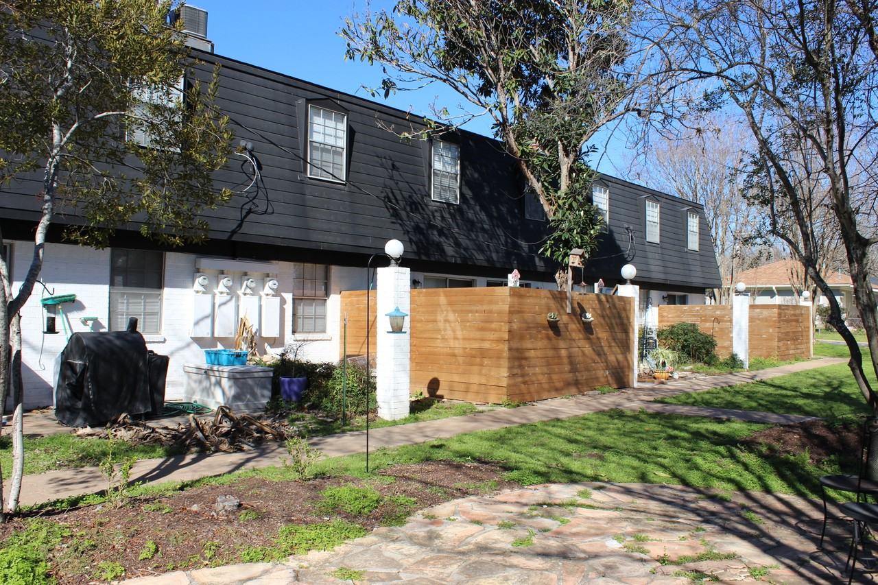 303 Goessler Street - Photo 3 of 50