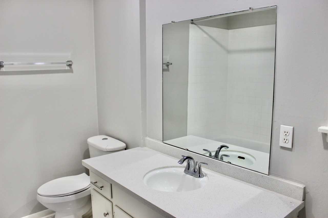 303 Goessler Street - Photo 7 of 50