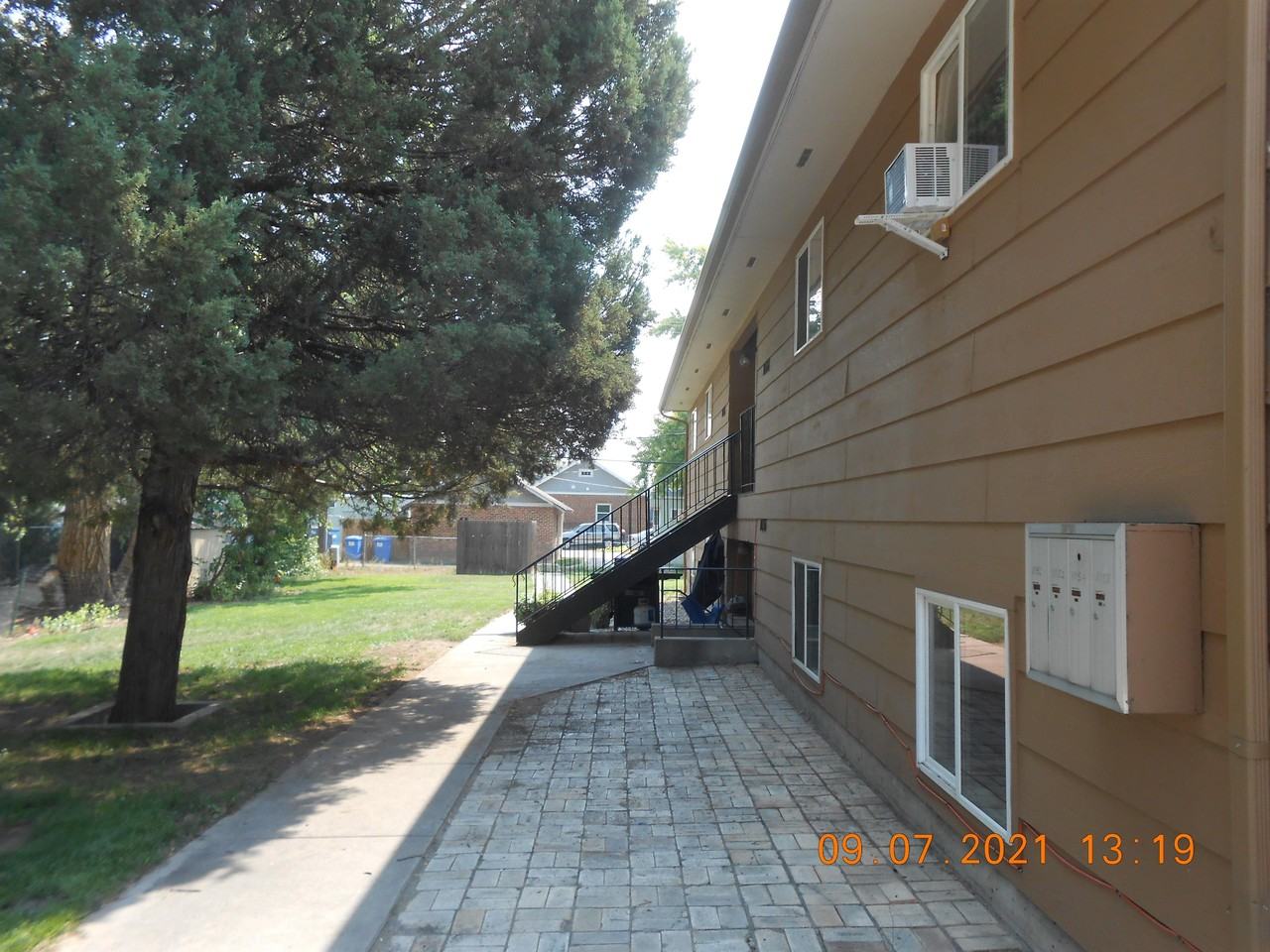 1054 E 5th St #1054 - Photo 2 of 14