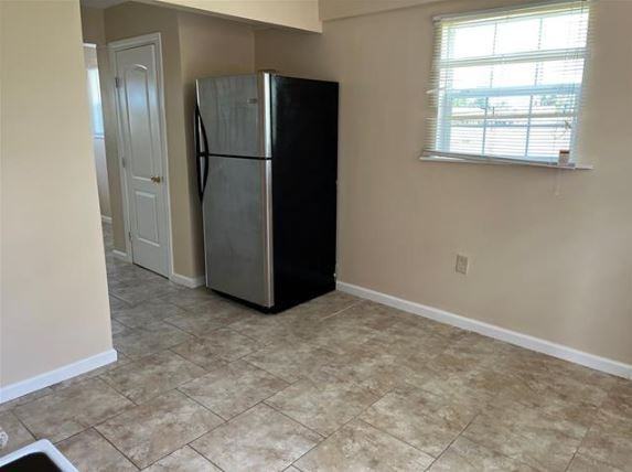 1001 S Sibley St - Photo 4 of 6