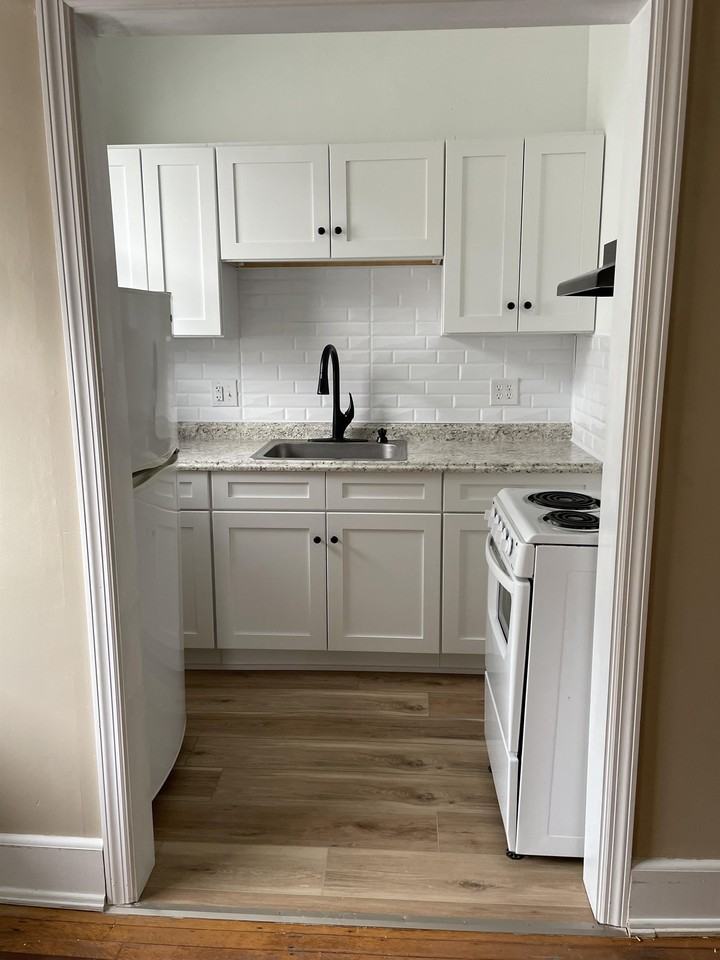 E Philadelphia St - Photo 2 of 27