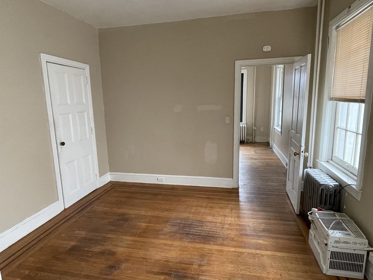 E Philadelphia St - Photo 3 of 27