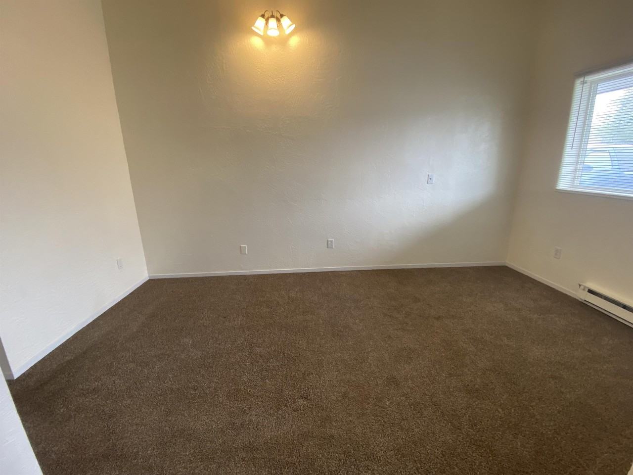 180 Northeast Grant Street 574JNS - Photo 2 of 5