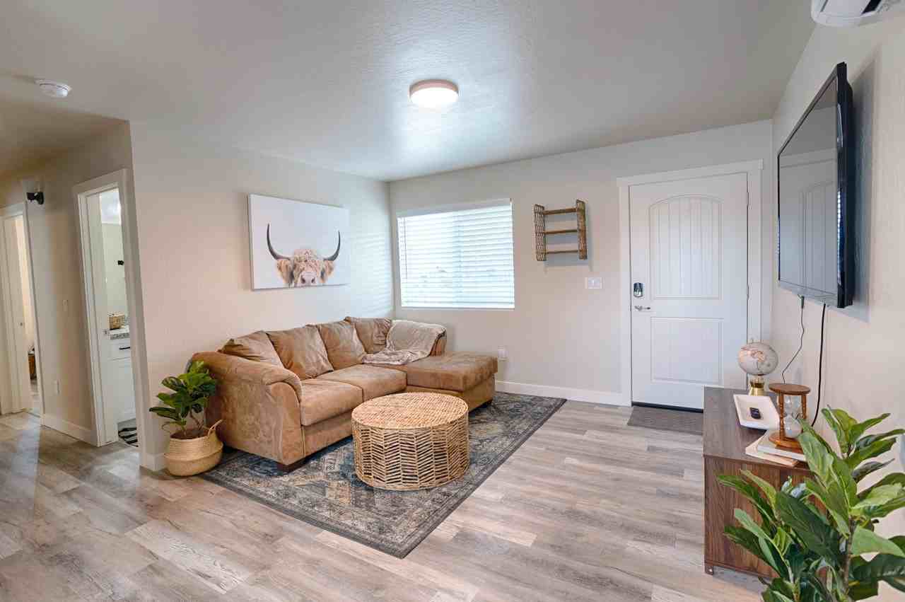 1110 West Woodland Lake Road, Unit D - Photo 2 of 11