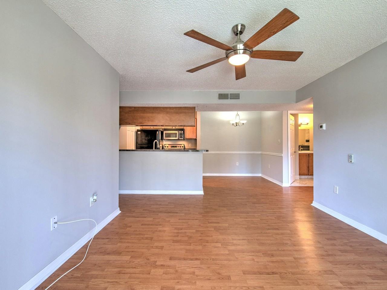 209 Lake Brook Circle - Photo 5 of 31