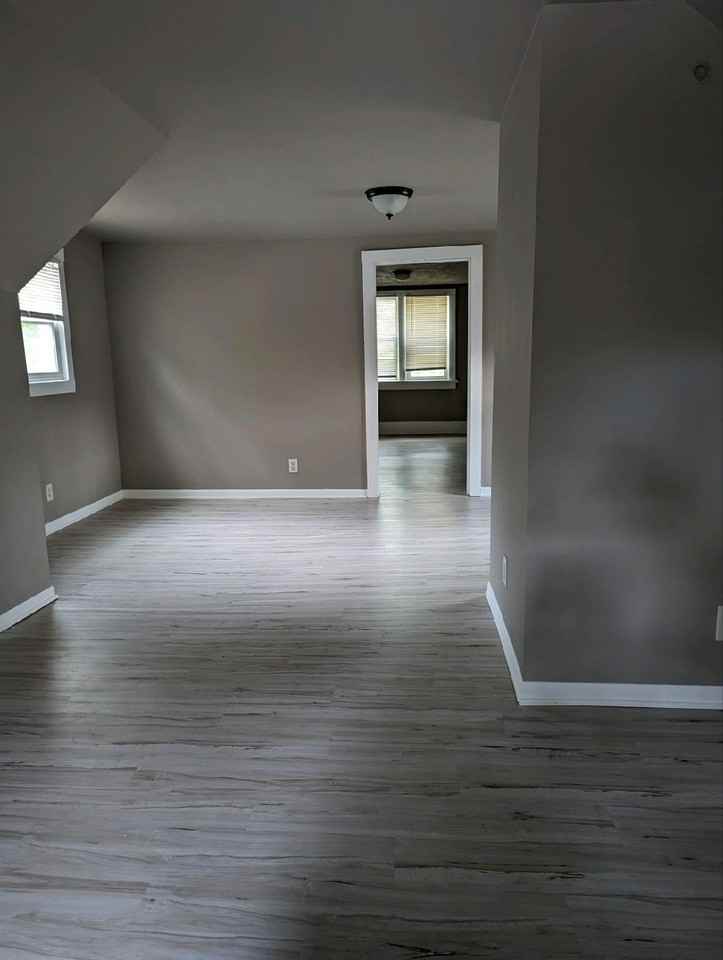 Mcilwraith St #1 - Photo 2 of 9