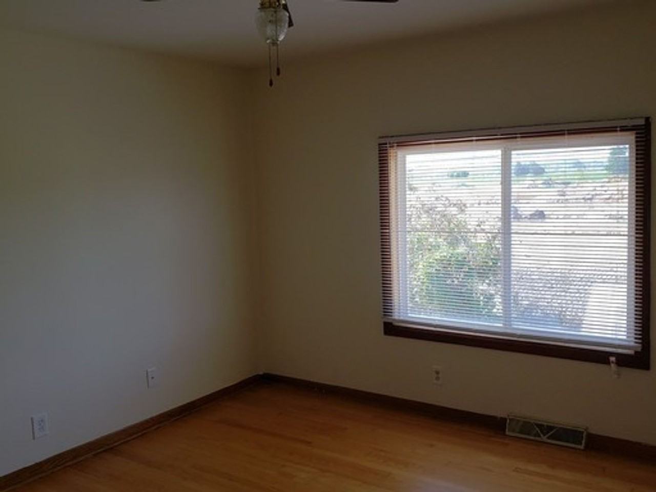 Marquette - Photo 3 of 43