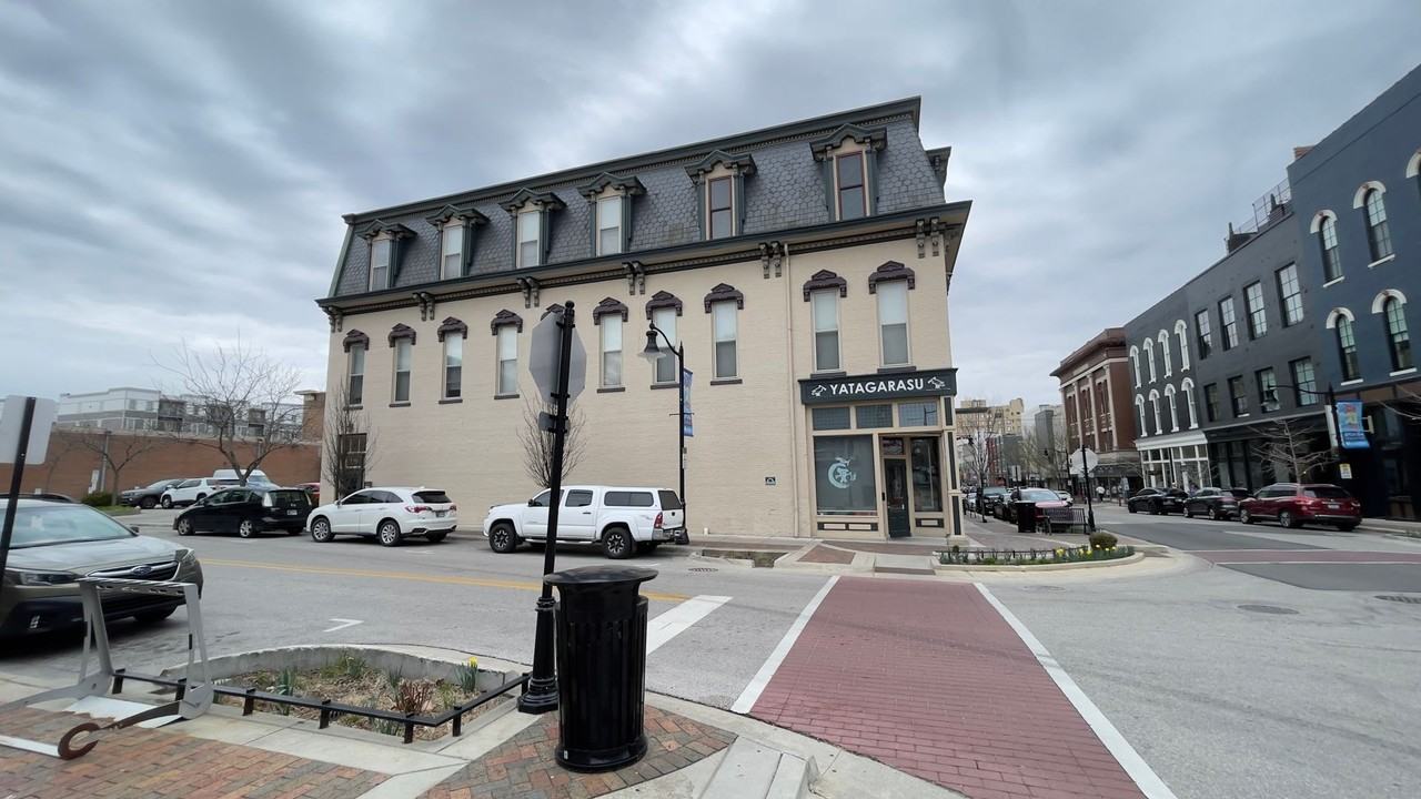 136 N 6th St - Photo 3 of 21