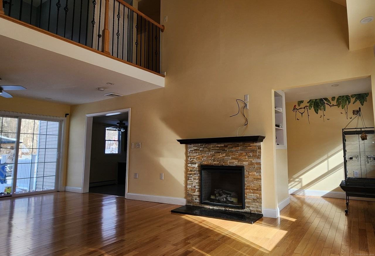 11 Skokorat St - Photo 3 of 32