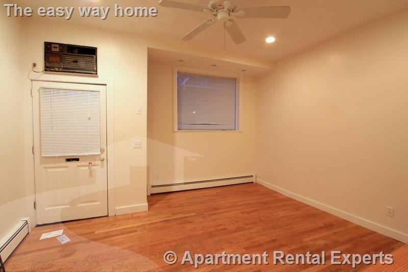 302 Highland Ave - Photo 4 of 11