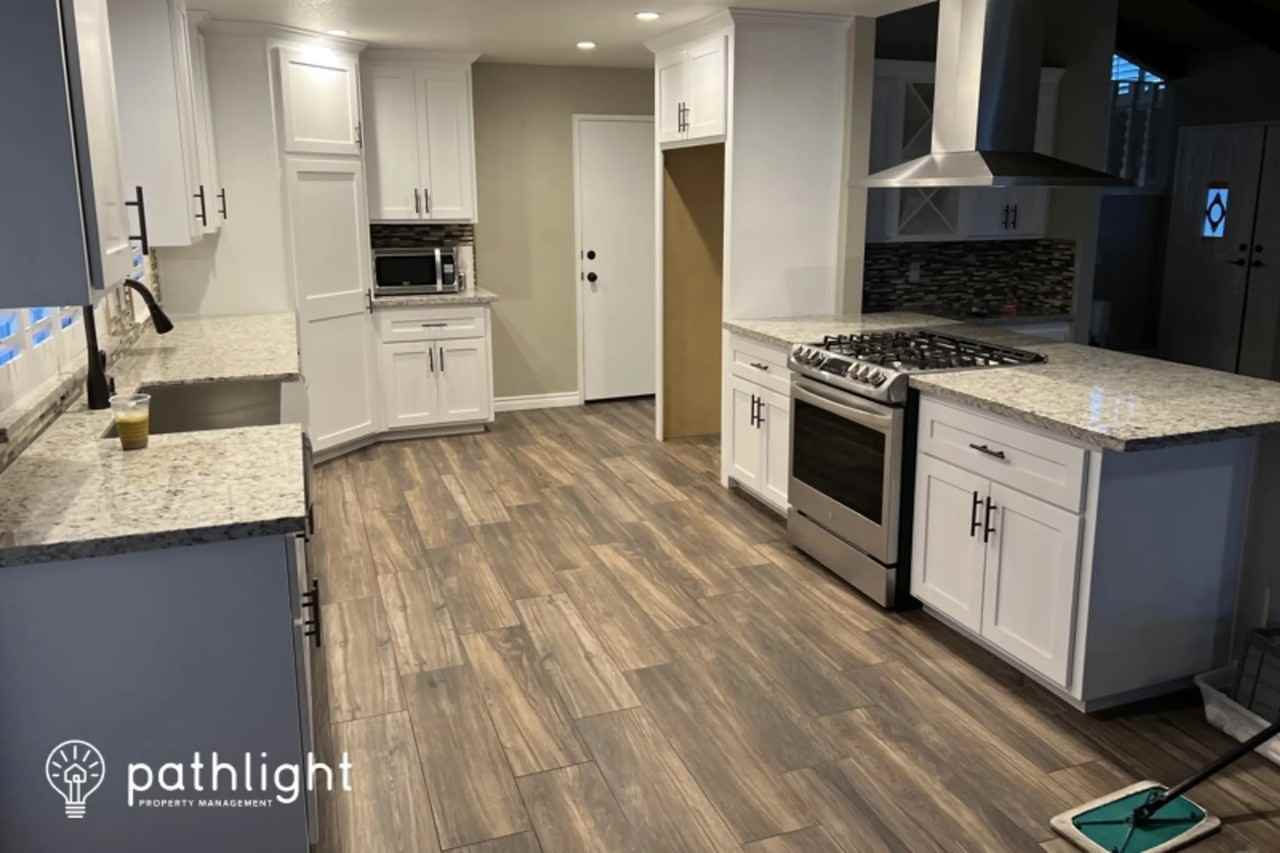 17850 Rancho Bonita Rd - Photo 2 of 7