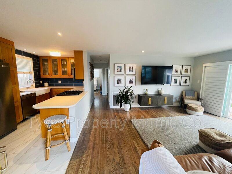 392 Bonito Ave - Photo 3 of 25