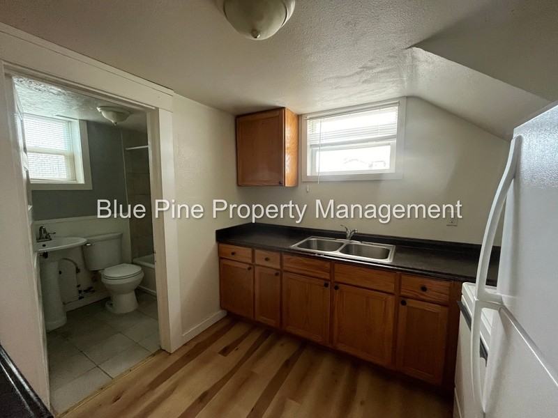 1414 N Garfield Ave #1 - Photo 5 of 7