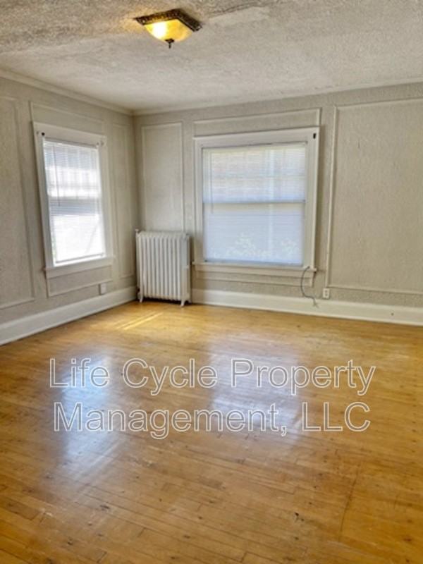 548 Fulton St E - Photo 3 of 10