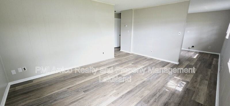 1207 Buddwood Rd - Photo 2 of 14