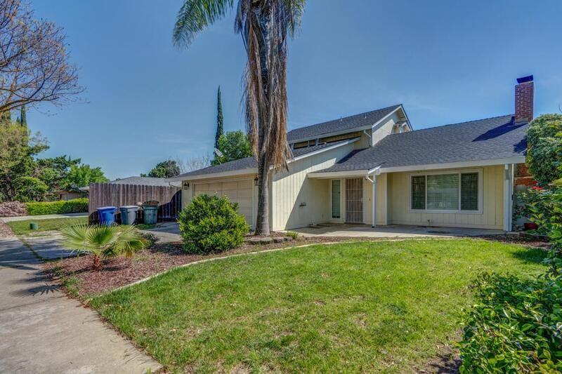 2768 Saratoga Ave - Photo 3 of 50