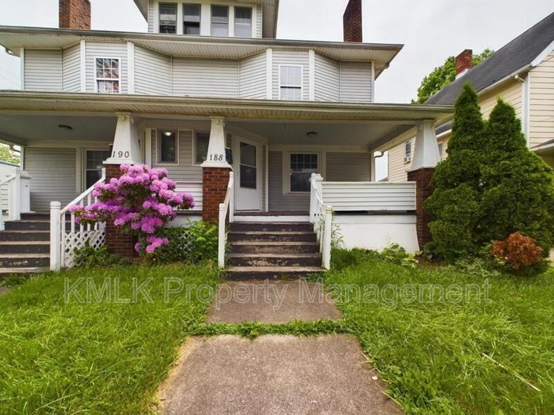 188 Logan Ave Ne - Photo 3 of 42