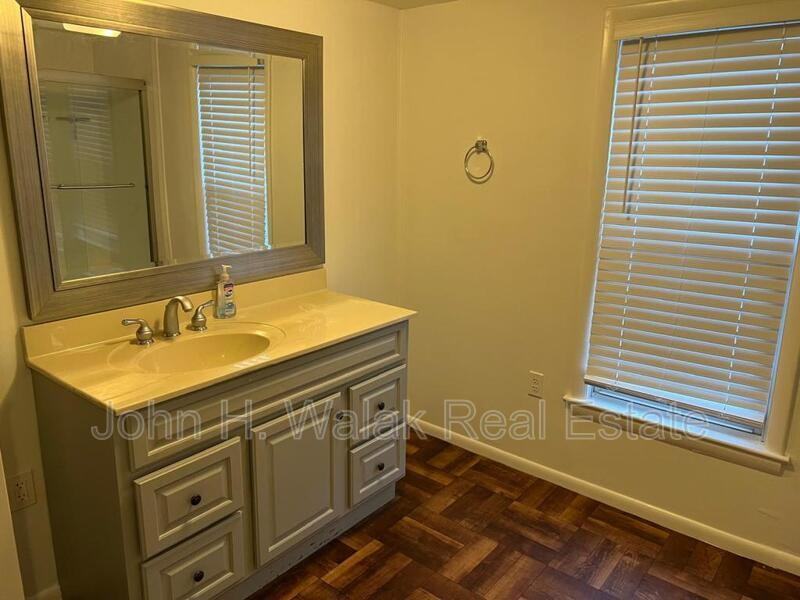 1432 3rd St - Photo 2 of 22