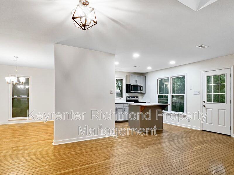 2112 Autumn Oaks Ln - Photo 7 of 35