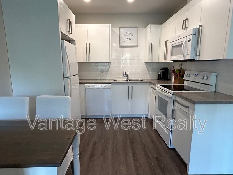 9132 - Photo 4 of 16