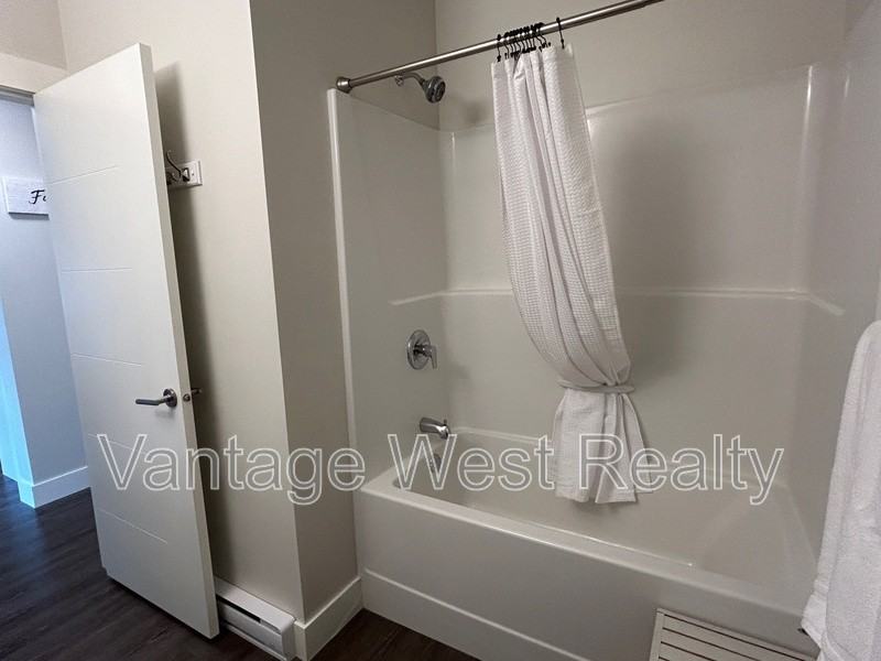 9132 - Photo 6 of 16