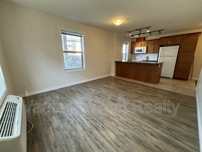 506 Sutherland Ave - Photo 3 of 7