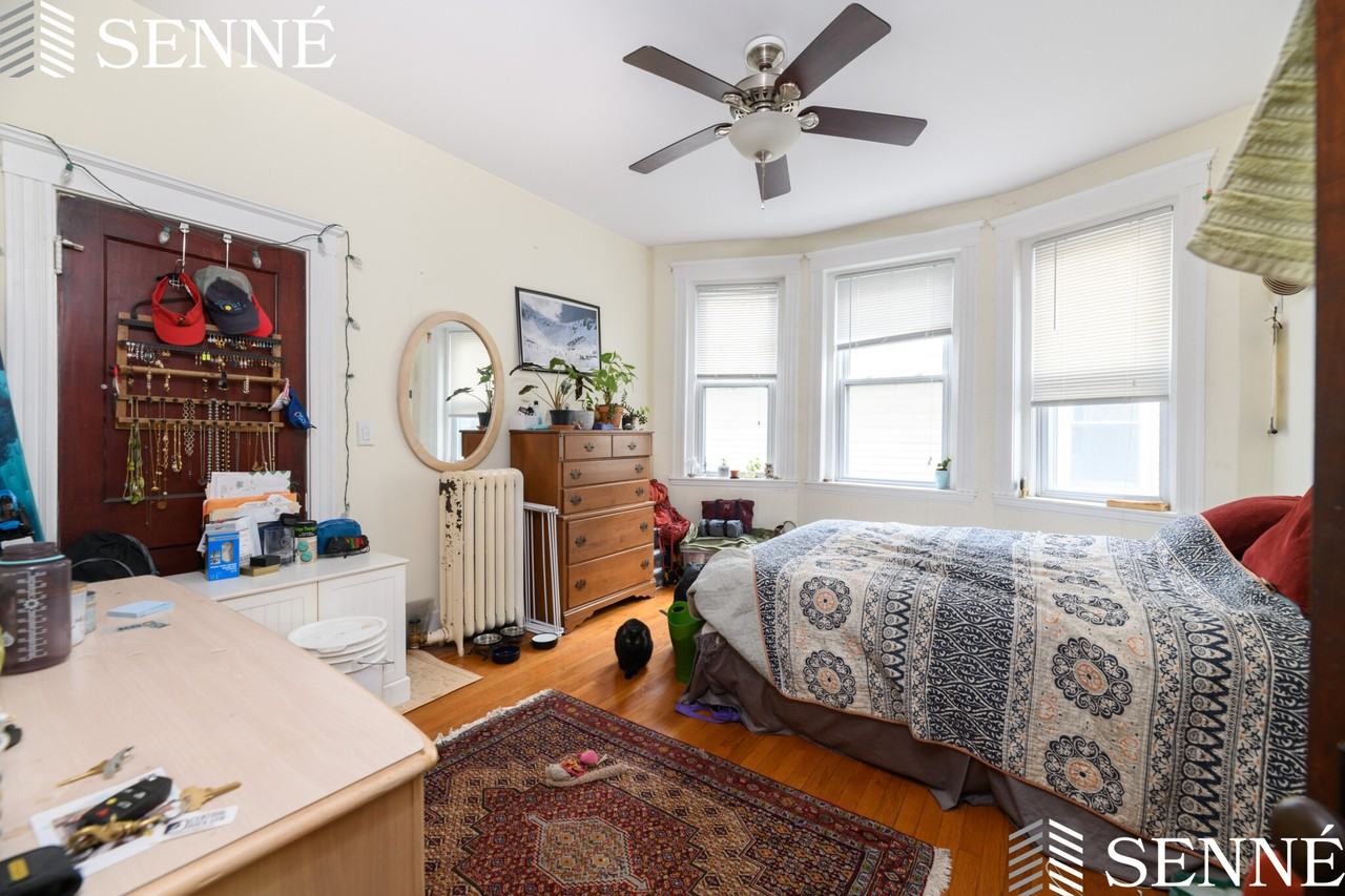 214 Chestnut St #3 - Photo 3 of 17