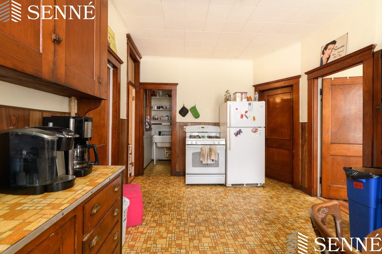 214 Chestnut St #3 - Photo 5 of 17