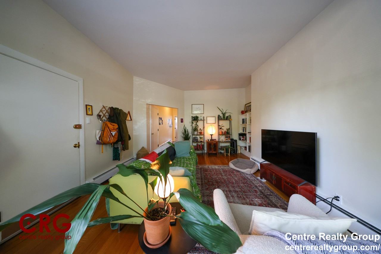 1728 Beacon St #1 - Photo 4 of 29
