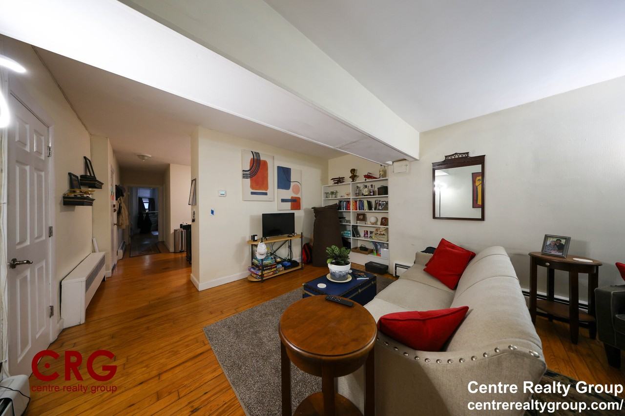 1728 Beacon St #B - Photo 5 of 22