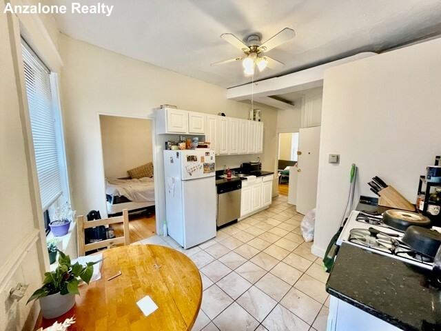 11 Charter St #2 - Photo 6 of 14