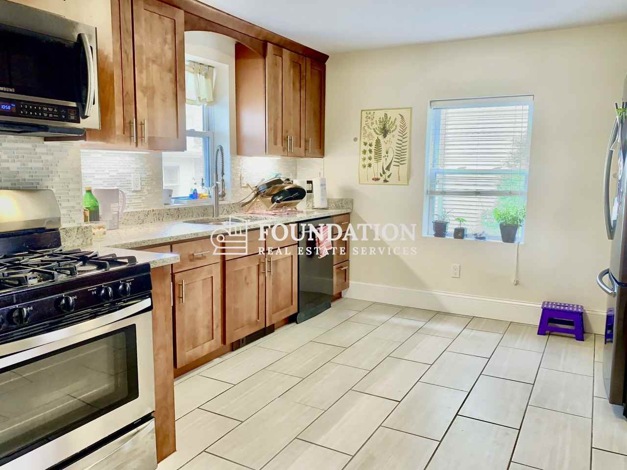 21 Monastery Rd - Photo 5 of 17