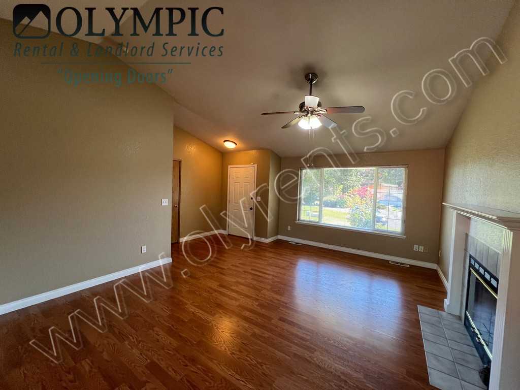 1012 Scarlet Oaks Dr Se - Photo 4 of 29