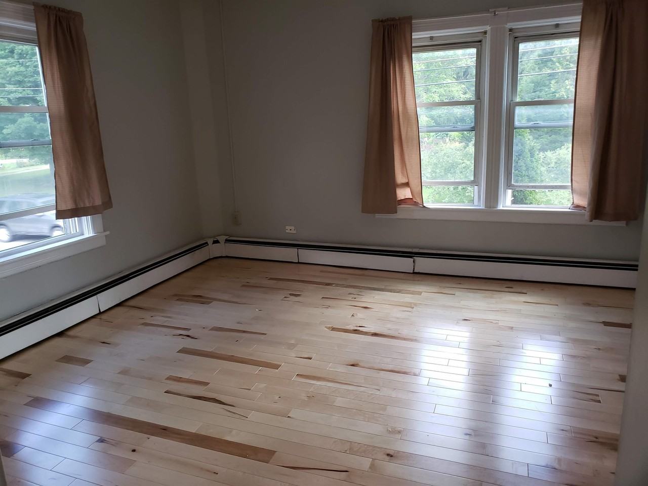 328 Browns Trace - Photo 2 of 8