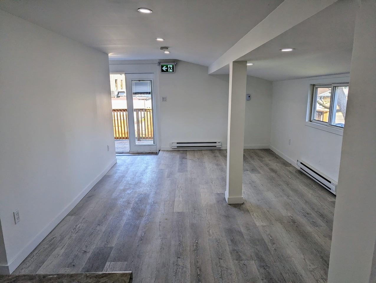 91 Water Street South - Photo 3 of 10