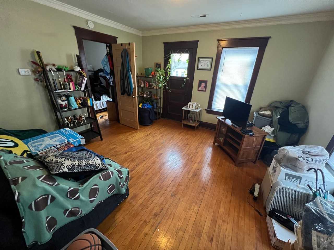 2556 N. Weil St. - Photo 3 of 9