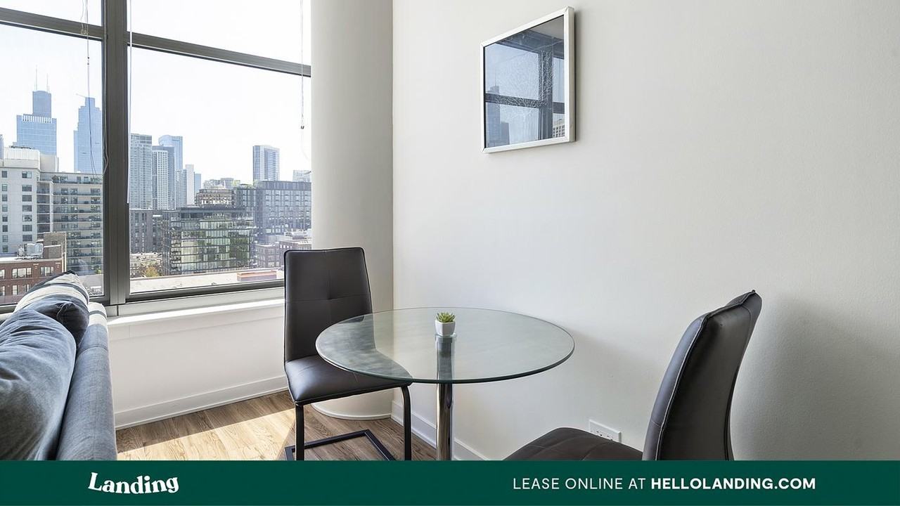 347 W Chestnut St - Photo 4 of 50