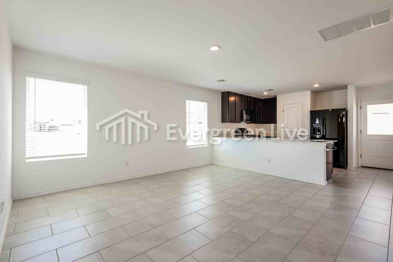 10909 Sw 23rd Pl - Photo 3 of 15