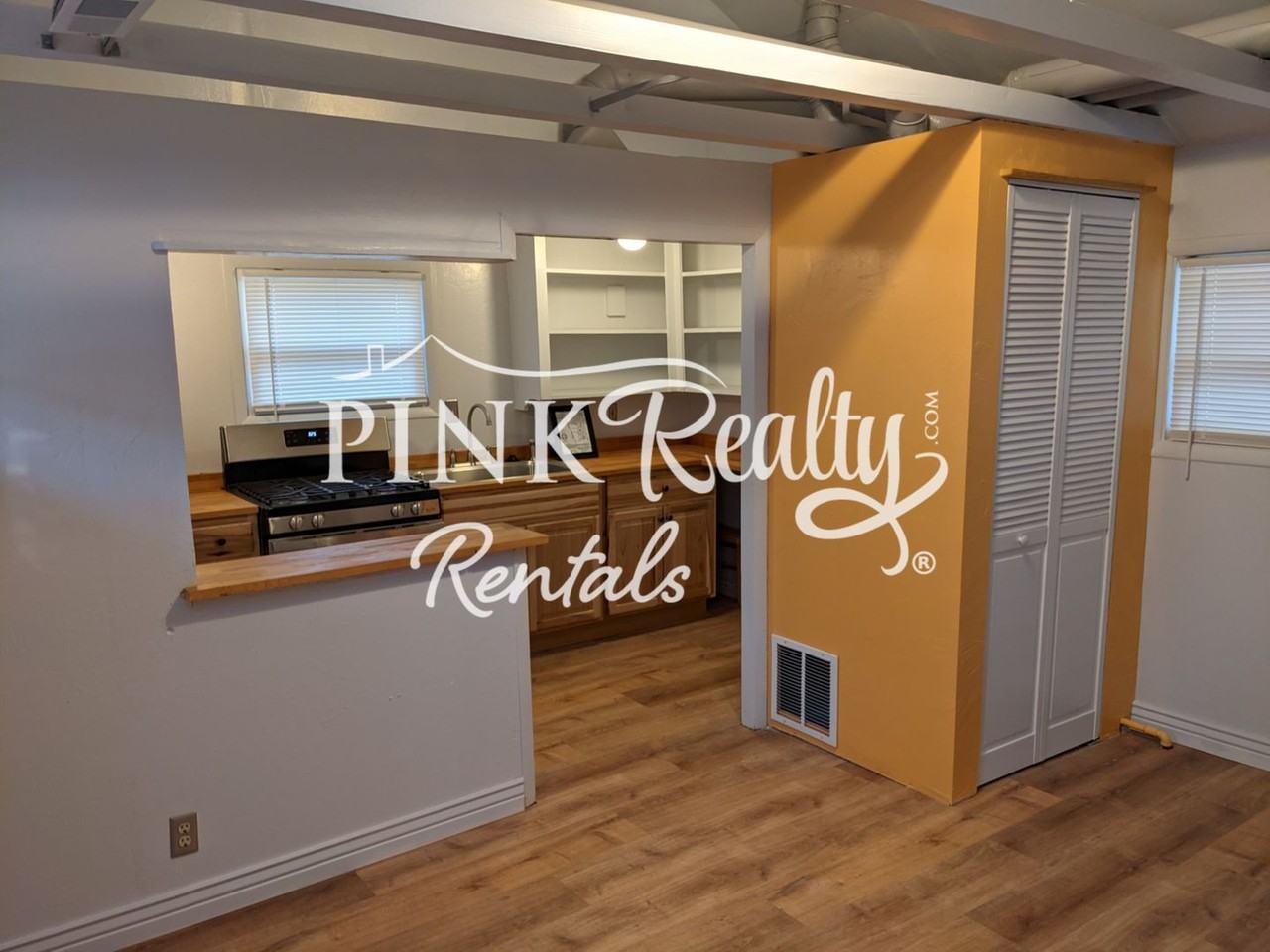 17 Narrows Rd - Photo 3 of 10